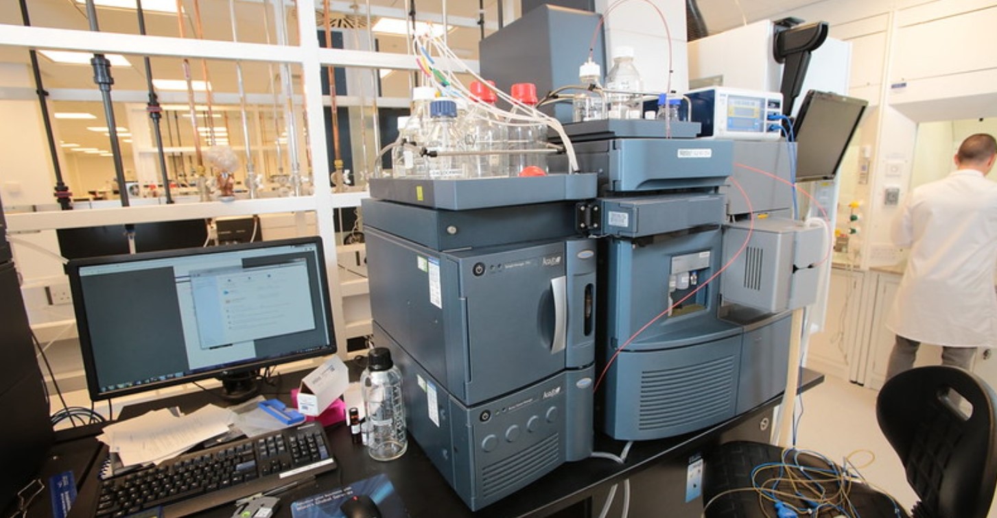 IGFS mass spectrometry machine